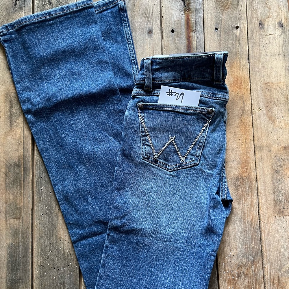 NWT Wrangler 0/36 Retro Bootcut #29